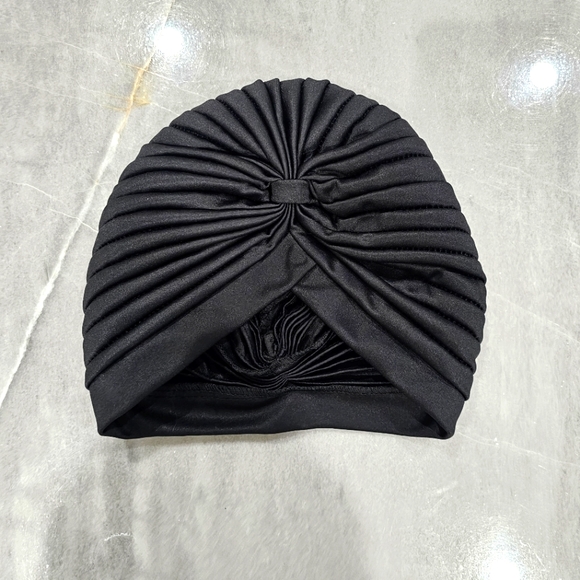 TUR BAN Accessories - NWT Black Pleated Stretch Turban Hat‎ Beanie